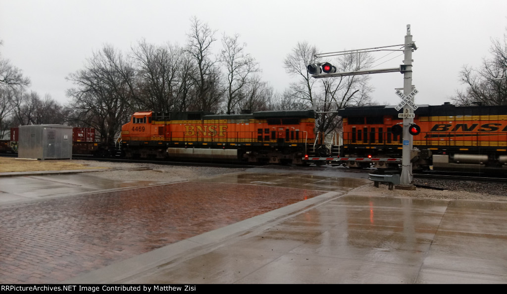 BNSF 4469